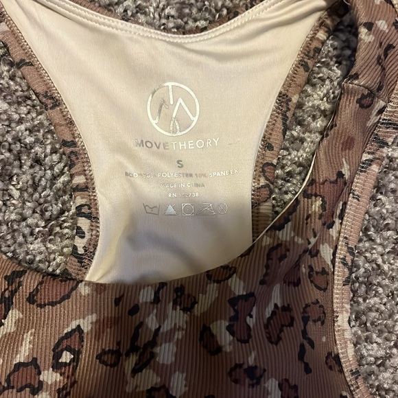 cheetah work out top - Picture 3 of 3